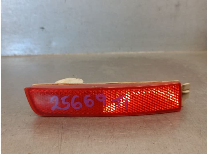 Recambio de piloto trasero izquierdo paragolpes para nissan juke (f15) 1.6 referencia OEM IAM 265655C000 265655C000
