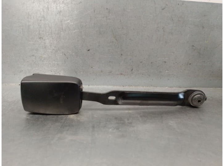 Recambio de enganche cinturon delantero izquierdo para renault megane iii coupé (dz0/1_) 1.4 tce (dz0f, dz1v) referencia OEM IAM