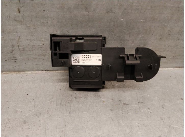 Recambio de caja reles / fusibles para audi a5 sportback (f5a, f5f) 30 tdi mild hybrid referencia OEM IAM 8W0937503B
