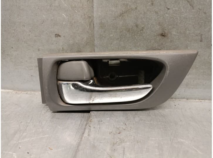 Recambio de maneta interior delantera izquierda para toyota land cruiser prado (_j12_) 3.0 d-4d (kdj120, kdj125) referencia OEM