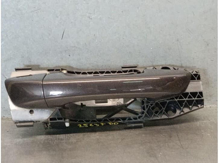 Recambio de maneta exterior delantera derecha para skoda superb ii (3t4) 1.6 tdi referencia OEM IAM 3T0837885E 3T0837885D