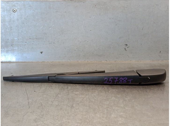 Recambio de brazo limpia trasero para mazda 2 fastback (kb) 1.5 hybrid (kbac3x) referencia OEM IAM M15A M15A