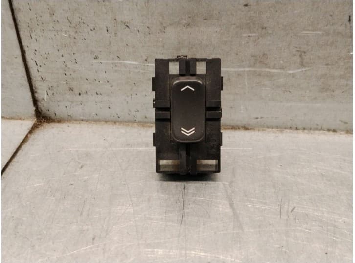 Recambio de mando elevalunas trasero derecho para cadillac srx 3.6 awd referencia OEM IAM 25750264 89038784