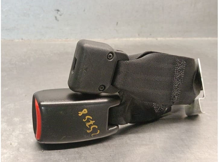 Recambio de enganche cinturon trasero izquierdo para mazda 3 sedán (bk) 2.0 (bkep) referencia OEM IAM BR5S57780B02 BR5S57780B02