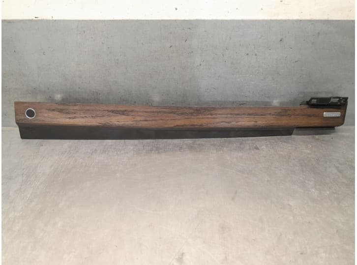 Recambio de moldura para land rover discovery v (l462) 2.0 sd4 4x4 referencia OEM IAM HY32046A63 LR081267
