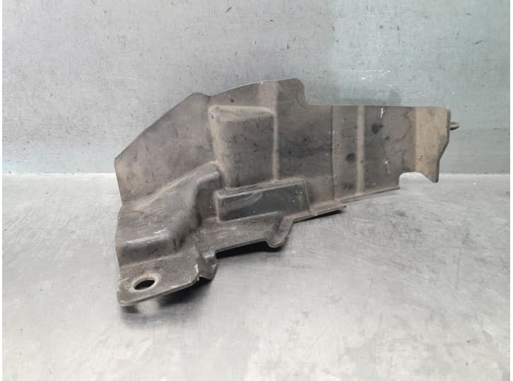 Recambio de calandra delantera de radiador para land rover discovery v (l462) 2.0 sd4 4x4 referencia OEM IAM HY328311AB LR082867