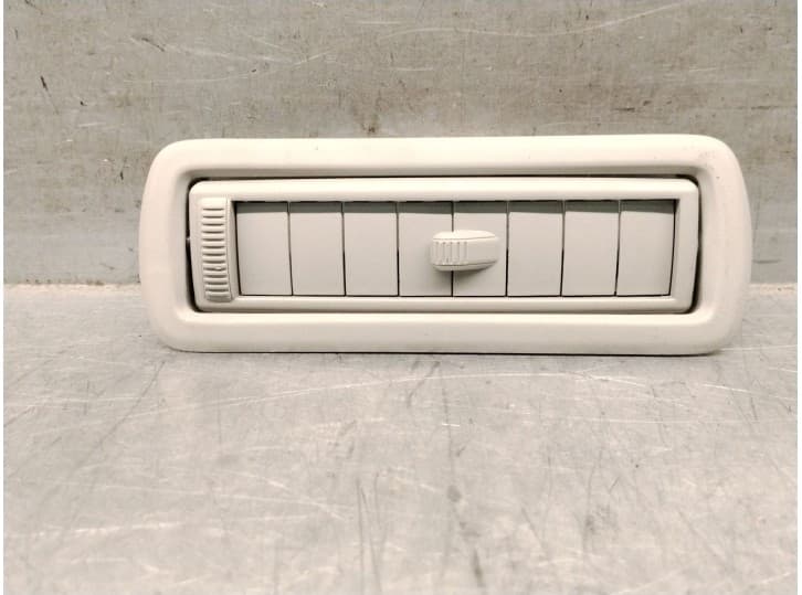 Recambio de aireador para toyota highlander (gsu7_, axuh7_, txua7_) 2.5 hybrid awd (axuh78) referencia OEM IAM 636100E010 636100