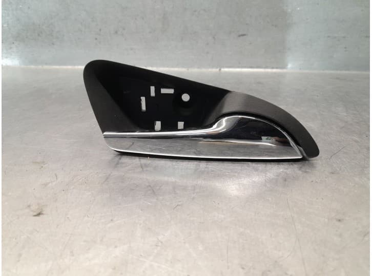 Recambio de maneta interior trasera derecha para chevrolet orlando (j309) 1.8 referencia OEM IAM 13577262