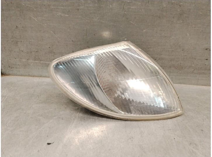 Recambio de piloto delantero derecho para renault megane i (ba0/1_) 1.6 e (ba0f, ba0s) referencia OEM IAM 7700831467 7701040713