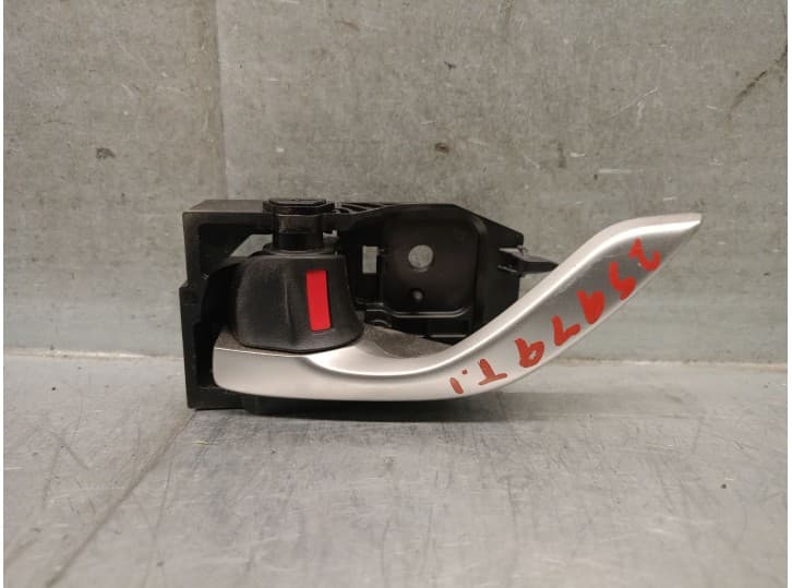 Recambio de maneta interior trasera izquierda para mazda 3 (bm, bn) 2.2 d referencia OEM IAM BHN959330B BHN959330B