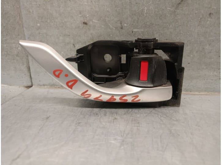 Recambio de maneta interior delantera derecha para mazda 3 (bm, bn) 2.2 d referencia OEM IAM BHN958330B BHN958330B