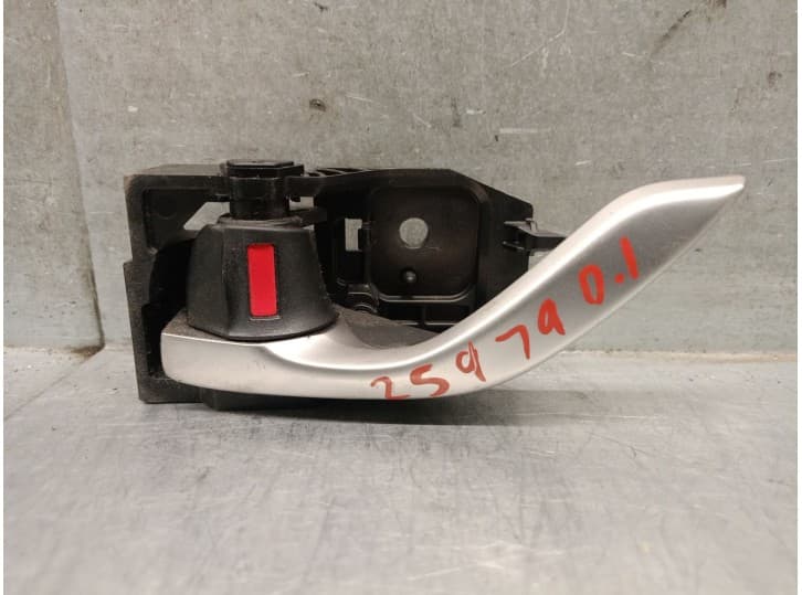 Recambio de maneta interior delantera izquierda para mazda 3 (bm, bn) 2.2 d referencia OEM IAM BHN959330B BHN959330B