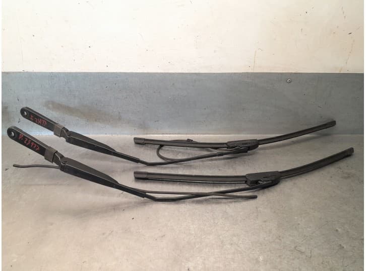 Recambio de brazo limpia delantero derecho para iveco daily v furgoneta 29l15 v, 35s15 v, 35c15l v, 40c15l v, 50c15l v referenci