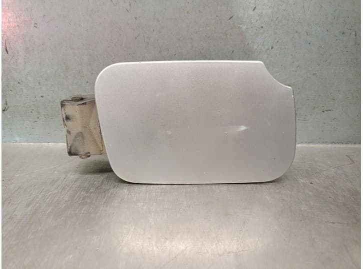 Recambio de tapa exterior combustible para peugeot 407 (6d_) 2.0 hdi 135 (6drhrh, 6drhre, 6drhrg, 6drhrj) referencia OEM IAM 151