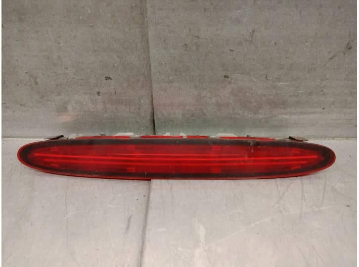 Recambio de luz central de freno para mazda mpv ii (lw) 2.0 (lwew) referencia OEM IAM LC6451580 LC6451580