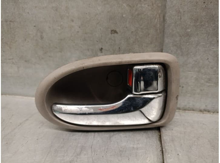 Recambio de maneta interior delantera derecha para mazda mpv ii (lw) 2.0 (lwew) referencia OEM IAM LC6258330D05 LC6258330D05