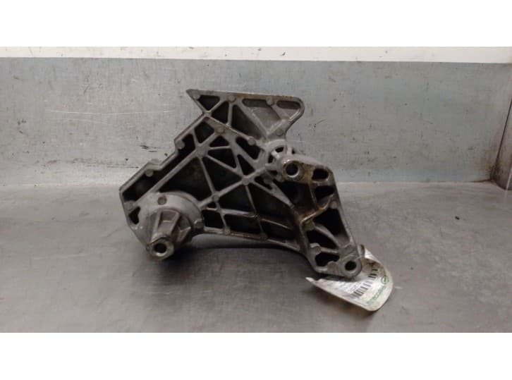 Recambio de soporte motor para audi a3 sportback (8pa) 2.0 tfsi referencia OEM IAM 06F199207H 06F199207H