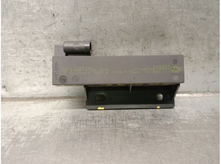 Recambio de antena para fiat freemont (345_) 2.0 jtd referencia OEM IAM P68068148AA 2840864100300