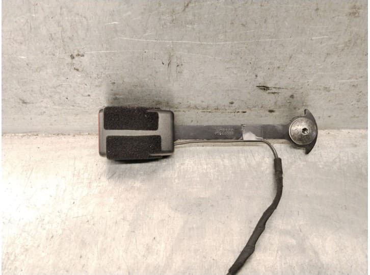 Recambio de enganche cinturon delantero derecho para mercedes-benz citan furgoneta/monovolumen (w420) 1.5 110 cdi (420.623) refe