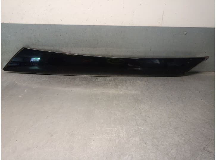 Recambio de molduras delanteras para skoda fabia ii combi (545) 1.6 tdi referencia OEM IAM 5J6853264 5J6853264