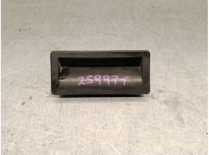 Recambio de maneta exterior porton para audi a5 (8t3) 2.0 tfsi referencia OEM IAM 5N0827566B 5N0827566T