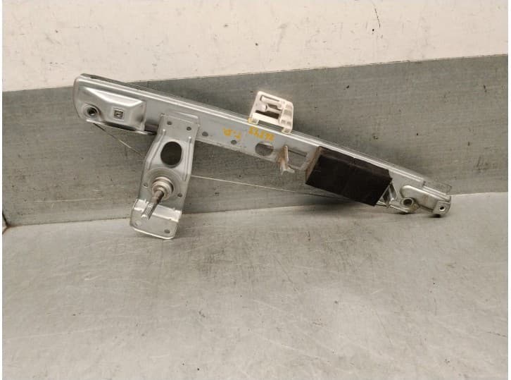 Recambio de elevalunas trasero derecho para renault megane ii (bm0/1_, cm0/1_) 1.4 16v (bm0b, cm0b) referencia OEM IAM 820002807