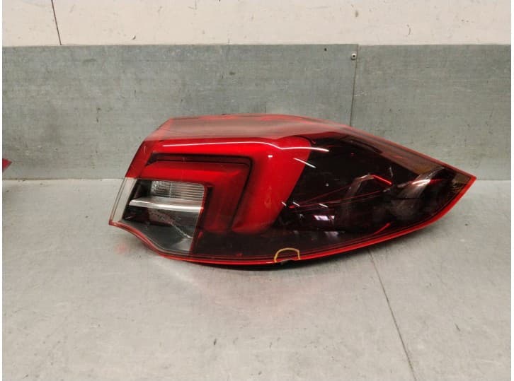 Recambio de piloto trasero derecho para opel insignia b grand sport (z18) 1.5 (68) referencia OEM IAM 39125831 39125831