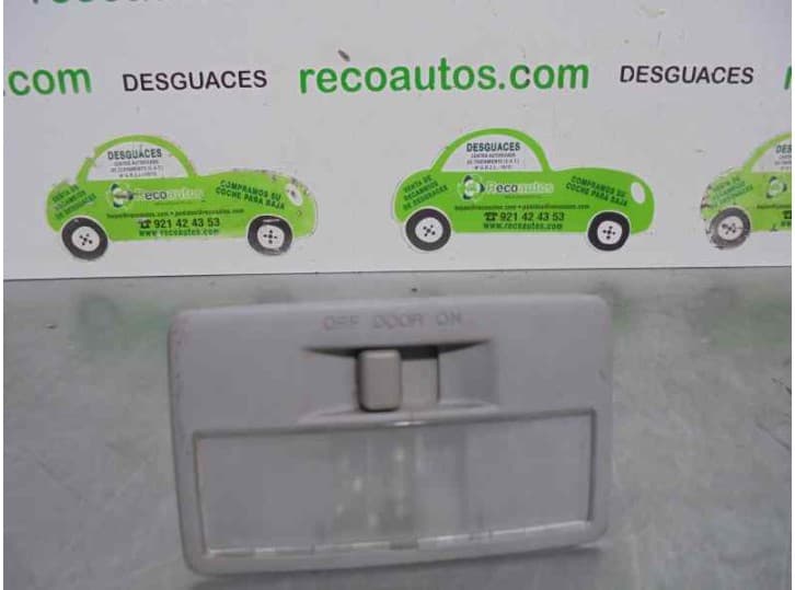 Recambio de luz interior para toyota avensis station wagon (_t25_) 2.0 d-4d (cdt250_) referencia OEM IAM 8125005020
