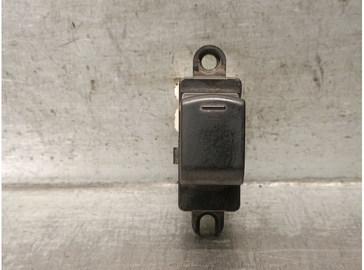 Recambio de mando elevalunas trasero derecho para nissan maxima (ba4) 3.5 referencia OEM IAM 25411AX600 25411AX600