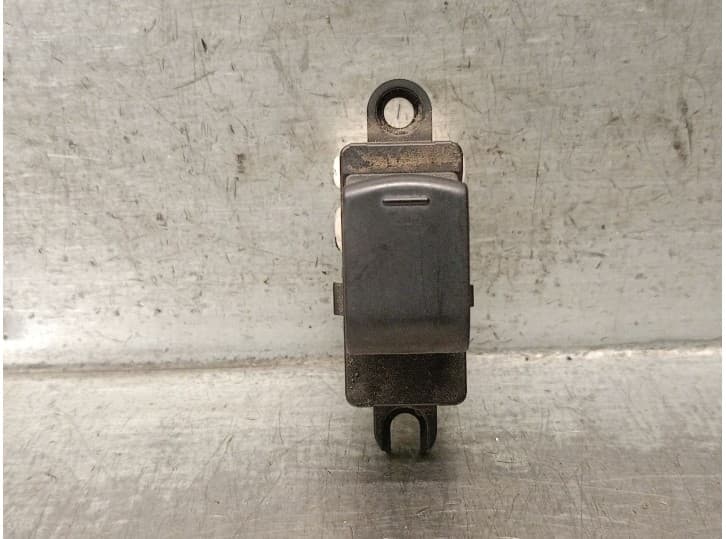 Recambio de mando elevalunas trasero izquierdo para nissan maxima (ba4) 3.5 referencia OEM IAM 25411AX600 25411AX600