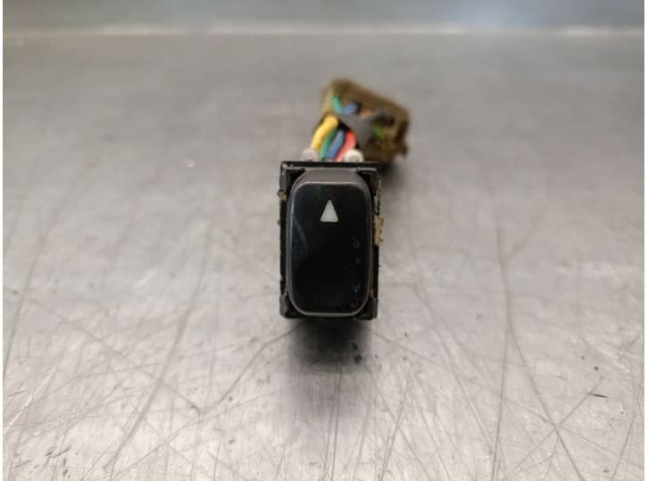 Recambio de mando elevalunas trasero derecho para hyundai lantra i (j-1) 1.8 i.e. 16v referencia OEM IAM 2800050228