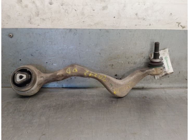 Recambio de brazo suspension inferior delantero derecho para bmw 1 descapotable (e88) 118 i referencia OEM IAM 31122405862 31122