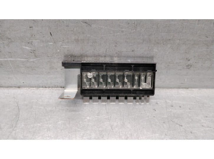 Recambio de caja reles / fusibles para kia niro i (de) e-niro referencia OEM IAM 1898009630