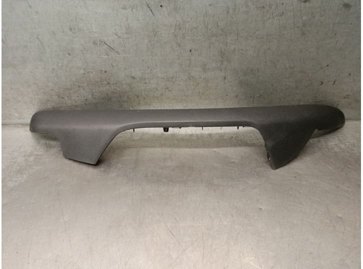 Recambio de embellecedor para infiniti qx30 2.2 d awd referencia OEM IAM 829495DA0A 829495DA0A