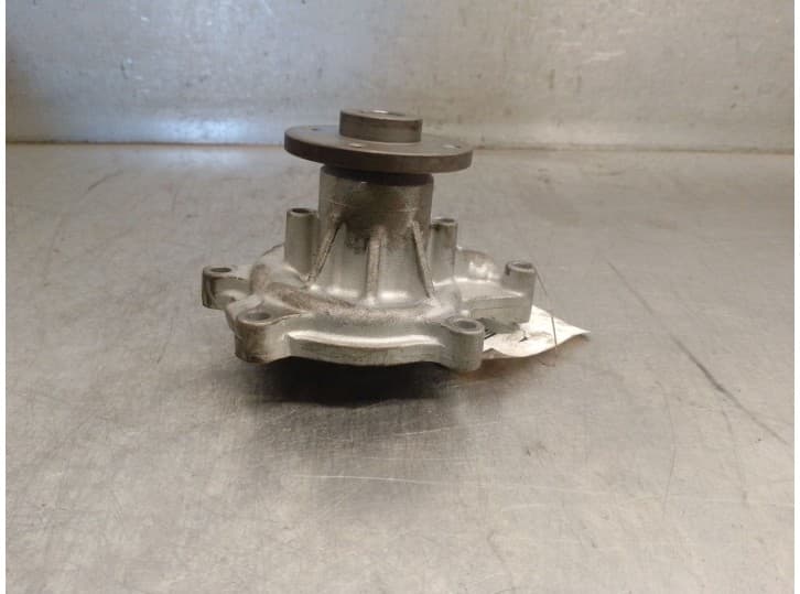 Recambio de bomba agua para toyota yaris (_p9_) 1.3 vvt-i (scp90_) referencia OEM IAM 1610009141 1610009141