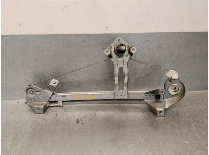 Recambio de elevalunas trasero izquierdo para opel vectra b (j96) 2.0 dti 16v (f19) referencia OEM IAM 90464335 5140007