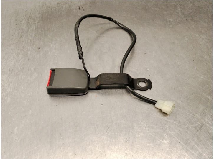Recambio de enganche cinturon delantero izquierdo para hyundai atos prime (mx) 1.0 cat referencia OEM IAM 8883002200IJ 888300220