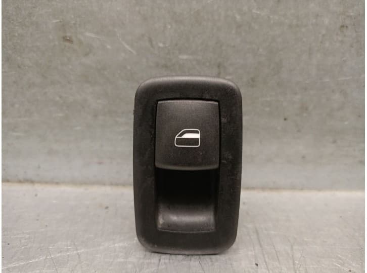 Recambio de mando elevalunas trasero derecho para lancia voyager monospace (404_) 2.8 crd (rt, 53) referencia OEM IAM 68110869AA