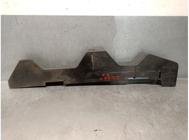 Recambio de calandra delantera de radiador para kia carens iv 1.7 crdi referencia OEM IAM 29134A4000 29134A4000