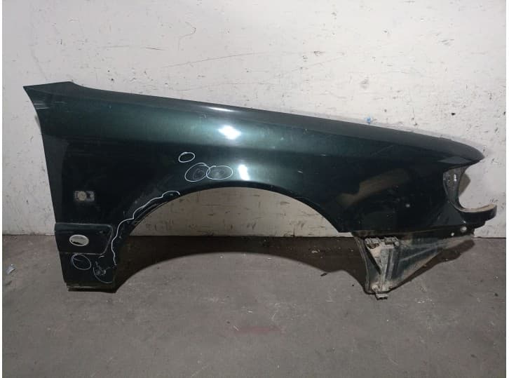 Recambio de aleta delantera derecha para audi a6 c4 (4a2) 2.5 tdi referencia OEM IAM 4A0821106E 4A0821106E