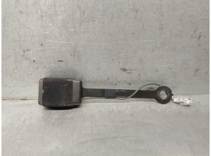 Recambio de enganche cinturon delantero derecho para renault express furgón/monospace 1.5 blue dci 95 (f6ab) referencia OEM IAM