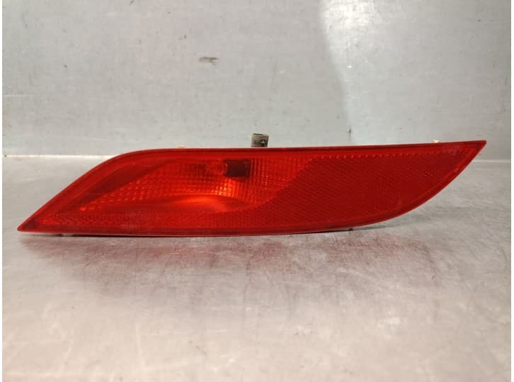 Recambio de piloto trasero izquierdo paragolpes para volvo v40 hatchback (525) d2 referencia OEM IAM 31395550 31395550