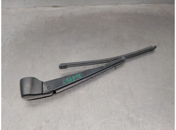 Recambio de brazo limpia trasero para mercedes-benz clase a (w176) a 45 amg 4-matic (176.052) referencia OEM IAM A1768200544 A17