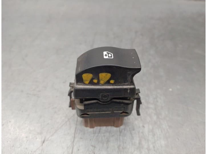 Recambio de mando elevalunas delantero derecho para nissan primastar furgoneta (x83) 2.0 dci 115 referencia OEM IAM 26488