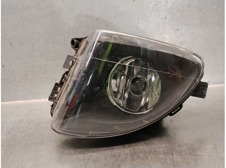 Recambio de faro antiniebla izquierdo para bmw 5 touring (f11) 520 d referencia OEM IAM 63177216887 63177216887