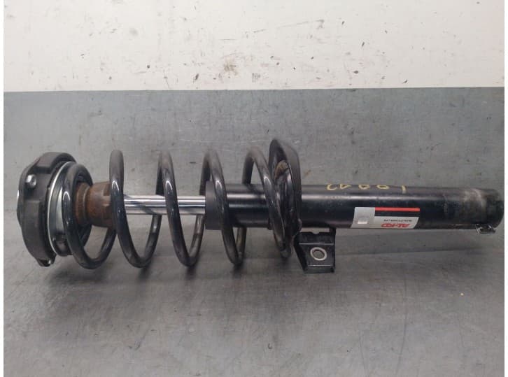 Recambio de amortiguador delantero derecho para volkswagen passat b7 (362) 2.0 tdi referencia OEM IAM 3AA413031M 3AA413031M