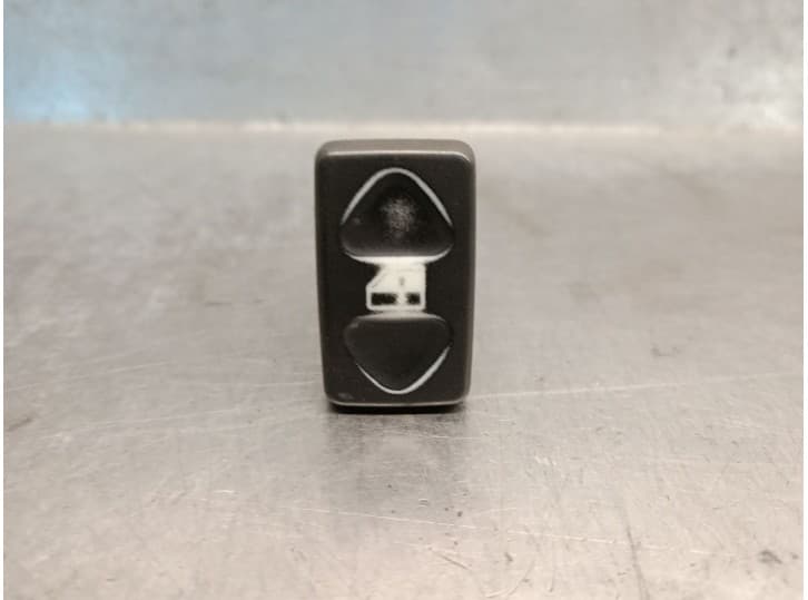 Recambio de mando elevalunas delantero izquierdo para land rover discovery ii (l318) 2.5 td5 4x4 referencia OEM IAM YUF101520LNF