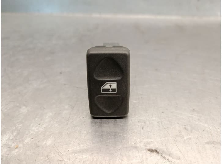 Recambio de mando elevalunas trasero derecho para land rover discovery ii (l318) 2.5 td5 4x4 referencia OEM IAM YUF101770 YUF000