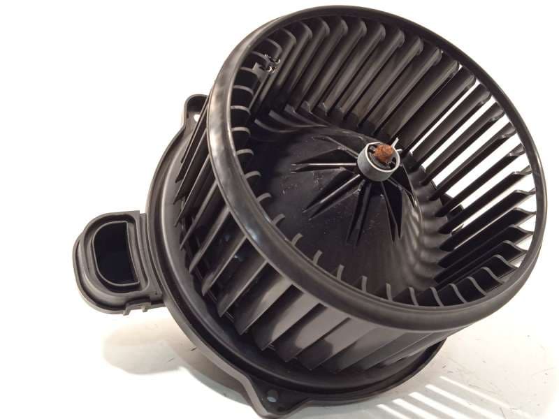 Recambio de motor calefaccion para kia rio iv (yb, sc, fb) 1.2 cvvt referencia OEM IAM 97113H8000 F00S3B2570 - Blanco