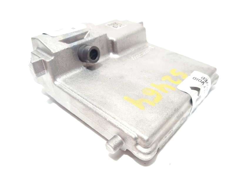 Recambio de modulo electronico para toyota yaris (ksp211 1.5 referencia OEM IAM 8646C0W040 10R058405 - Blanco